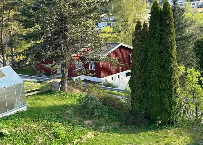Leilighet I Kjelleren Naer Torp 民宿